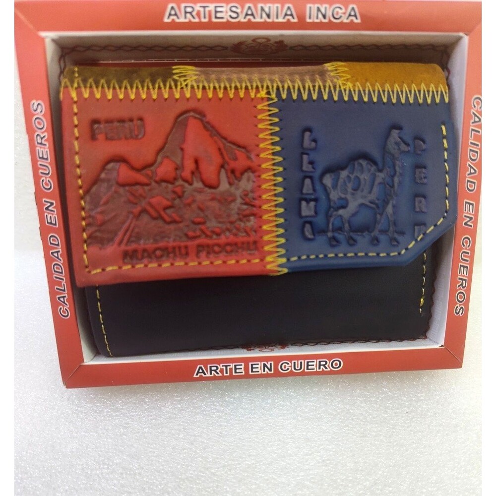 Peru Embossed NEW Leather Bi-Fold Wallet Machu Picchu Llama Design Souvenir